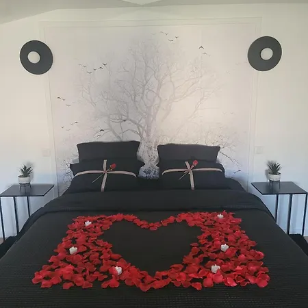 בית נופש Cocooning Avec Jacuzzi And Sauna Privatifs